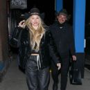 Corinne Olympios – Spotted with a mystery man while leaving Kemo Sabe in Aspen - 454 x 681