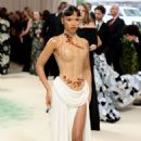 Taylor Russell – The 2024 Met Gala Celebrating ‘Sleeping Beauties Reawakening Fashion’ in New York - 454 x 681