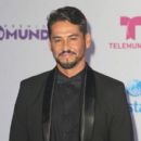 Gabriel Porras- Telemundo's Premios Tu Mundo Awards 2016- Arrivals - 400 x 600