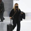 Chloe Kim – Arrive into Los Angeles - 454 x 584