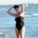 Elisa Isoardi – In a black swimsuit in Fiumicino - 454 x 636