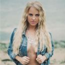 Chelan Simmons - 454 x 690