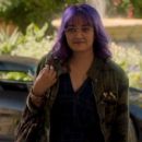 Ariela Barer - Runaways - 454 x 410