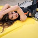 Hailee Steinfeld - People Magazine Pictorial [United States] (May 2023) - 454 x 303