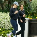 Jennifer Garner – Out for a Morning Walk with a Friend in Los Angeles