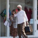 Mary Steenburgen – Shopping candids in Los Angeles - 454 x 587