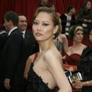 Rinko Kikuchi - The 79th Annual Academy Awards (2007) - 408 x 612