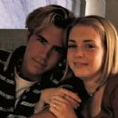 Ryan Reynolds and Melissa Hart - 454 x 249