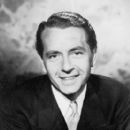 Paul Henreid - 454 x 407