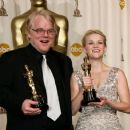 Philip Seymour Hoffman and Reese Witherspoon At The 78th Annual Academy Awards (2006) - Press Room - 454 x 374