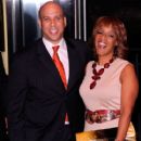 Gayle King and Cory Booker - 409 x 594