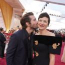 Jake Gyllennhaal and Maggie Gyllenhaal - The 94th Annual Academy Awards (2022) - 454 x 605