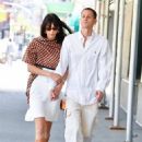 Bella Hadid – With Marc Kalman steps out in New York - 454 x 635