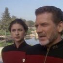 Star Trek: Deep Space Nine (1993) - 454 x 340