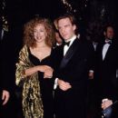 Alex Kingston and Ralph Fiennes - The 66th Annual Academy Awards (1994) - 408 x 612