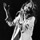 Karen Carpenter - 400 x 500