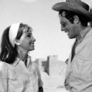 Andréa Parisy, Jean-Paul Belmondo - 454 x 255