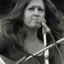 Bonnie Raitt - 267 x 400