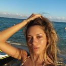 Cassie Amato shows off her bikini body in Miami - 454 x 568