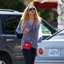 Amanda Bynes: visit to a Starbucks coffeehouse in Van Nuys