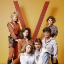 Blair Tefkin as Robin Maxwell in V - 454 x 611