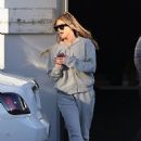 Khloe Kardashian – Seen in a pair of sweatpants and a matching hoodie in L.A - 454 x 680