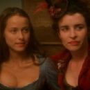 Estelle Skornik as Ada and Susan Lynch as Elizabeth "Long Liz" Stride in From Hell (2001)