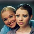 Left: Hayden Panettiere as Gen Harwood; Right: Michelle Trachtenberg as Casey Carlyle.