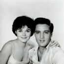 Joan Blackman and Elvis Presley - 454 x 562