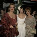 Wynonna Judd, Ashley Judd and Naomi Judd attends The 70th Annual Academy Awards - Arrivals (1998) - 431 x 612