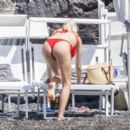 Caroline Vreeland – In a red bikini in Positano - 454 x 394