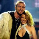 Justin Timberlake and Kylie Minogue - The Brit Awards 2003 Show - 395 x 612