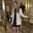 Kendra Wilkinson – In a black mini skirt shopping at Versace in Beverly Hills - 454 x 662