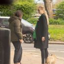 Lara Stone – Taking her dog for a walk in London - 454 x 549
