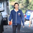 Jennifer Garner – Exercises candids with a friend in Brentwood