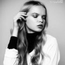 Nastya Siten for Volt Magazine, London (9th December 2013) Photographer: Luc Coiffait. Style: Natalia Manning. Hair: Dayaruci - 454 x 671