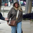 Kerry Katona – Caught up in storm Eunice while arriving at Steph’s Packed Lunch - 454 x 674