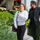 Emma Watson – Photographed enjoying her pizza on a stroll around the city - 454 x 681