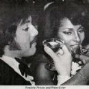 Pam Grier and Freddie Prinze - 454 x 327