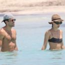 Aurora Ramazzotti – Seen on the beach in Formentera - 454 x 298
