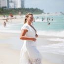 Iskra Lawrence – Photoshoot candids on Miami Beach - 454 x 681