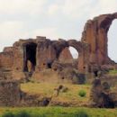 Houses completed in the 2nd century