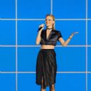 Carol Trentini-   MTV MIAW 2019- Show - 400 x 600