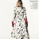 Sara Eirud - Amica Magazine Pictorial [Italy] (October 2022)