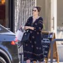 Mandy Moore – Leaving a skin therapy session in Los Angeles