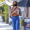 Jacob Elordi and Kaia Gerber – Out for an iced coffee in Los Angeles