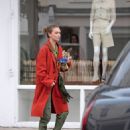Arizona Muse – Spotted out and about in Notting Hill - 454 x 631