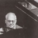 Avant-garde pianists