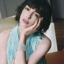 Anne Hathaway - Elle Magazine Pictorial [Japan] (June 2023) - 454 x 603