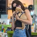 Kendall Jenner – Wear jean skirt at Earthbar in West Hollywood